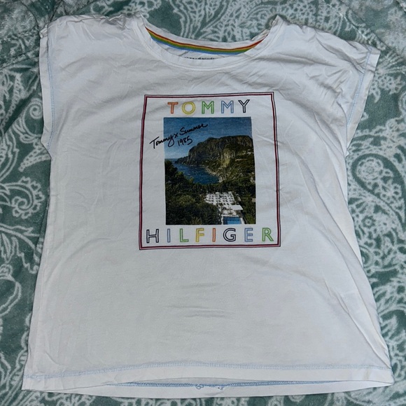 Tommy Hilfiger Top - Picture 2 of 3